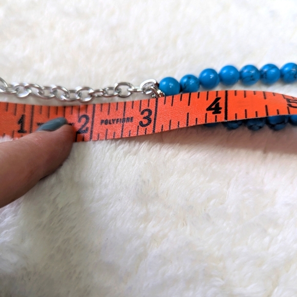 Vintage Blue Howelite Beaded Jewelry Set, Necklace, Bracelet, & Earrings - Picture 5 of 10